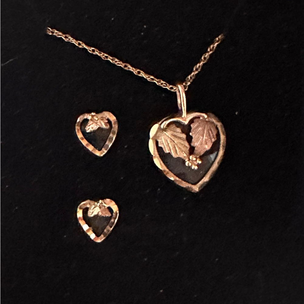 Black Hills Gold and Onyx Heart Necklace and earrings